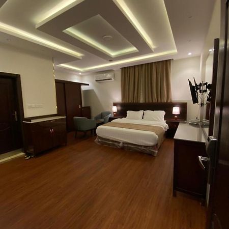 النايفات للوحدات السكنية المفروشة Jidá Exterior foto