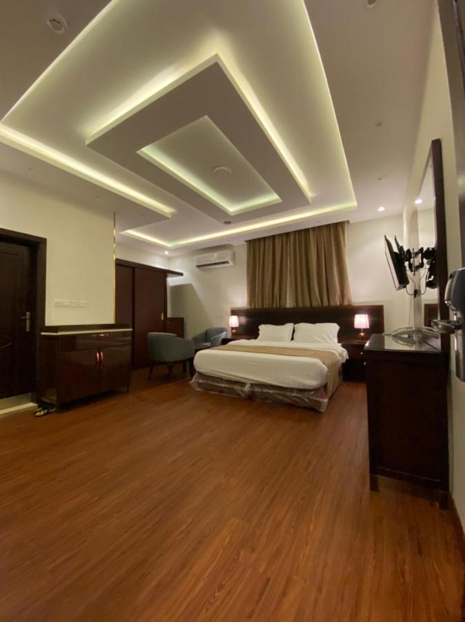 النايفات للوحدات السكنية المفروشة Jidá Exterior foto