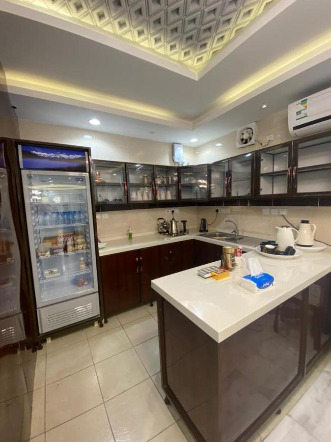 النايفات للوحدات السكنية المفروشة Jidá Exterior foto